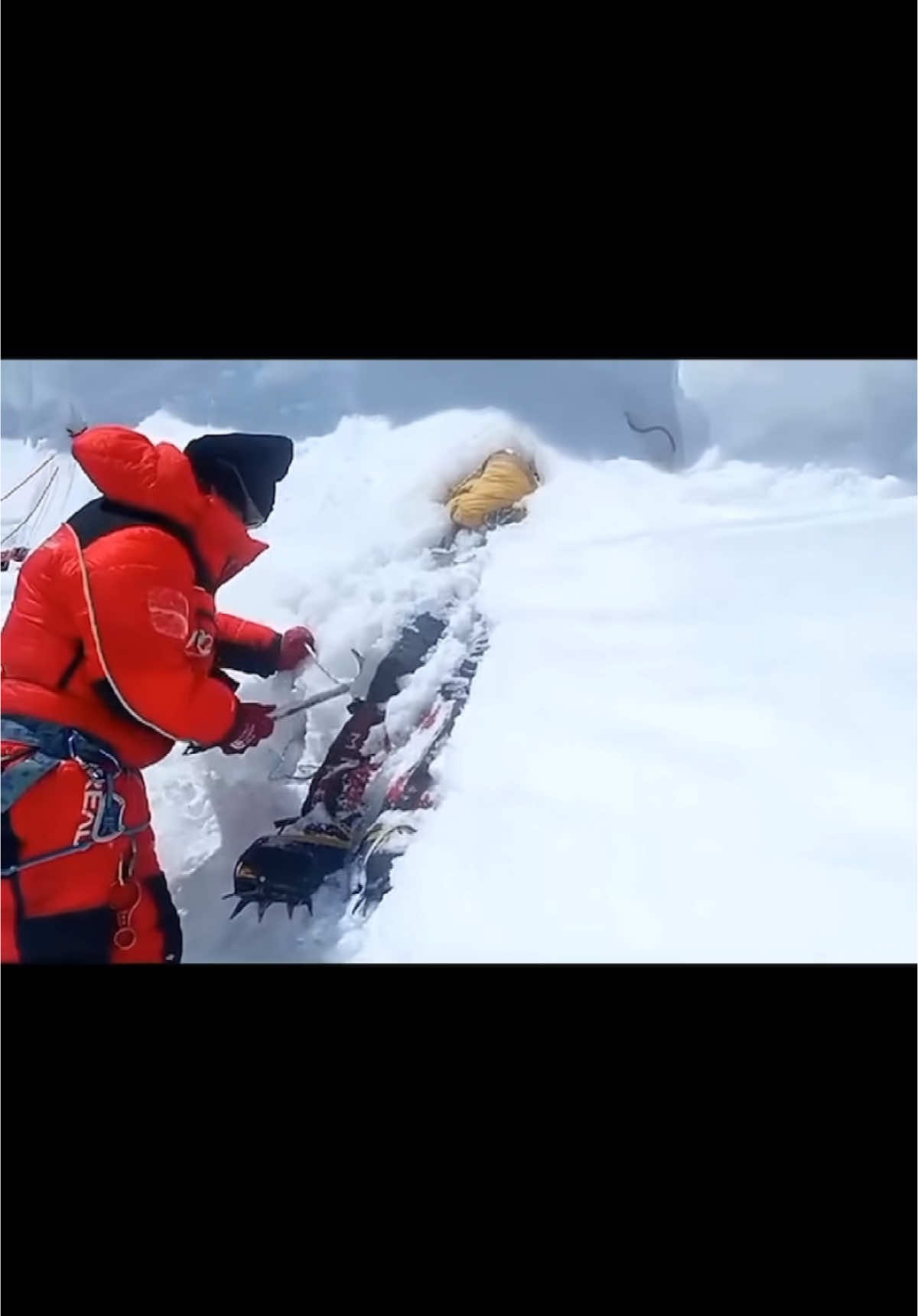 #mteverest #nepalitiktok #goviral #trending #2025 #sherpa #hardwork #story #strong 
