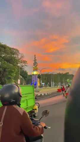 kondisi alun alun sidoarjo pagi jam 5:20🌻✨#sidoarjo24jam #sidoarjo #sidoarjokeren #syahdu #alunalunsidoarjo #sidoarjotiktok #banggasidoarjo #fy #fypage #foryou 