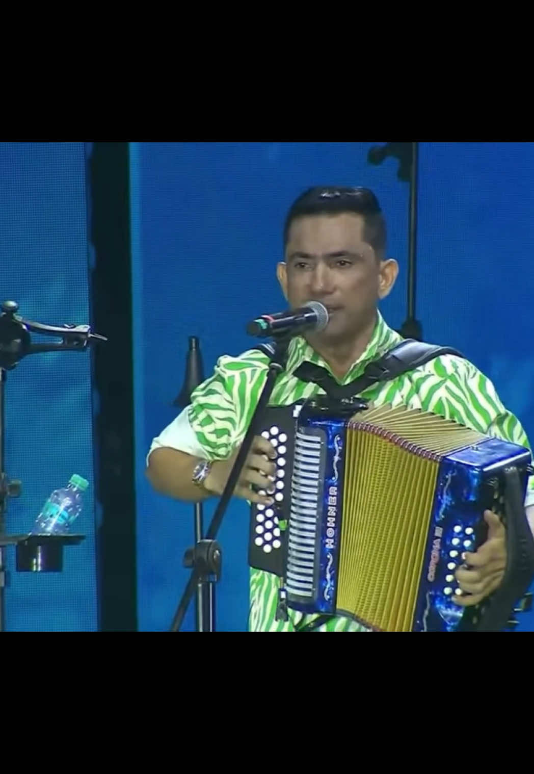 Iván Zuleta Barros Hijo de Fabio Zuleta y Ñeña Barros nuevo Rey 👑 Vallenato Profesional 2025 Dinastía Zuleta #ivanzuleta #ivanzuletareyvallenato2025 #valledupar #valleduparcolombia🇨🇴🇨🇴 #valleduparcesar #valledupartierradelvallenato 