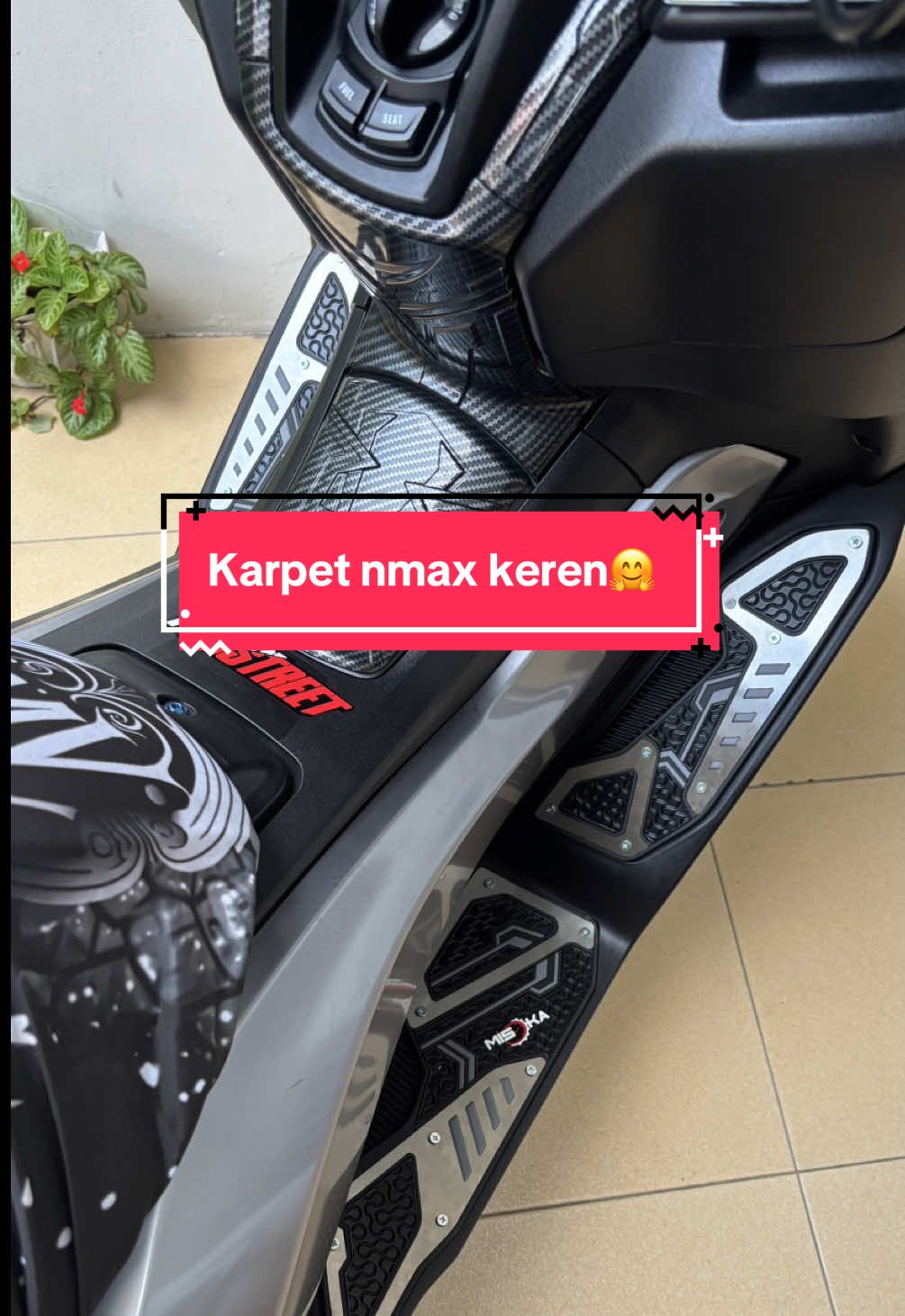 Di klik aja dulu, siapa tau suka🤭😊😘 @MISOKA MOTOR ACCESORIES  Karpet nmax gen 3 ,bahannya tebal bgt,  motif stainles bikin tampilan motormu keren bgt, gasss😍 #karpetmotor #bordes #karpetnmax #misoka #misokamotoraccesories #yamaha #yamahaindonesia #lewatberanda #nmaxproject #nmax155 #NmaxTurbo #nmaxmodifikasi #nmax #nmaxneo #fypage #fyp #fyppppppppppppppppppppppp #foryou #fypage #capcut #nmaxmedan #aksesorismotor 