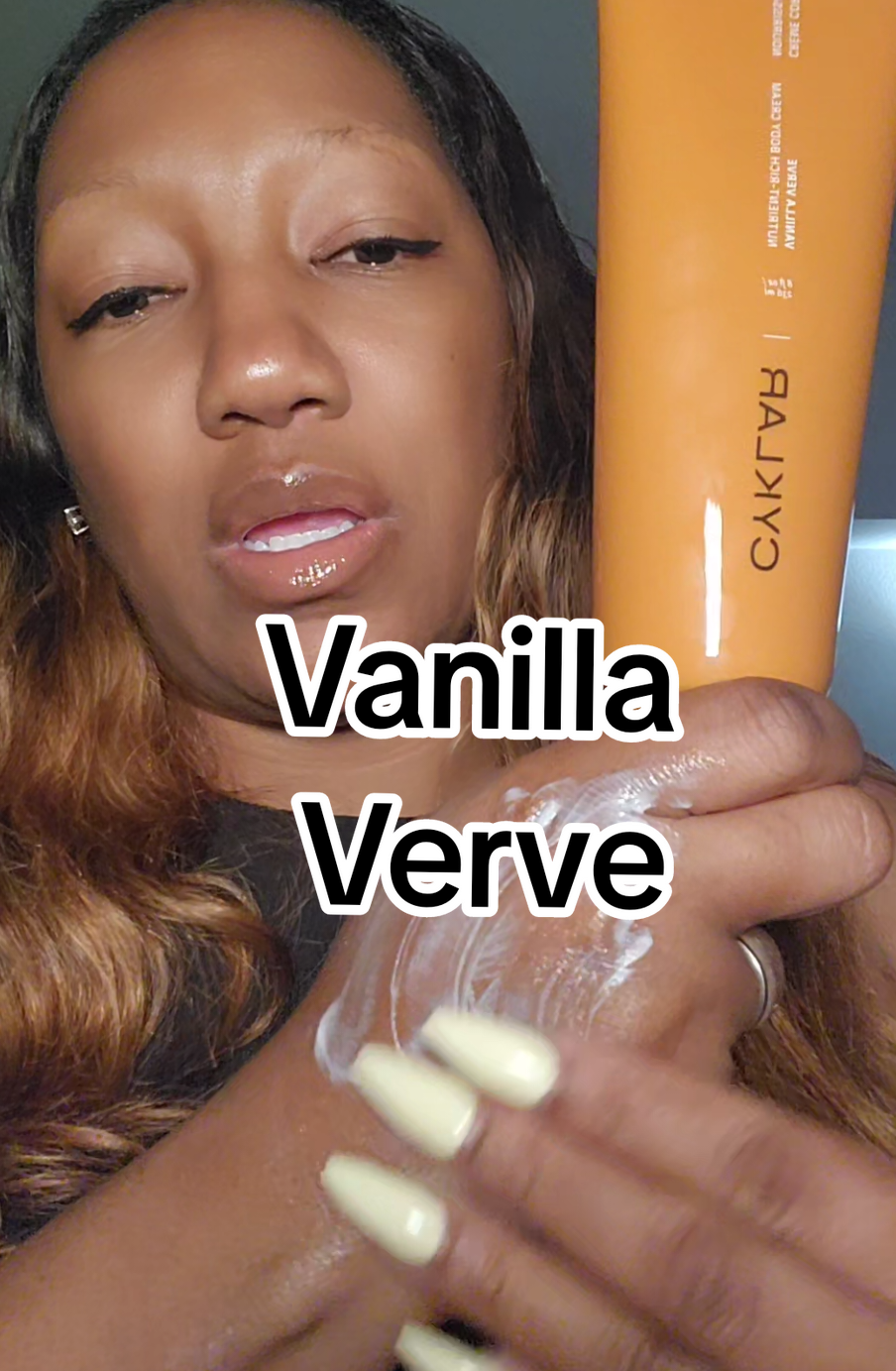 Aromatic. Sensorial. A beautiful gift for your body (or someone else's).   Vanilla Verve is exactly as described by @CYKLAR Its creamy serum like texture should be talked about more because WOW, just WOW 👌🏾 👏🏾 ✨️ #serum #bodyserum #fragrancetok #fragranceknowledge #bodycaretok #bodycareproducts #body #skin #cyklar #giftideas #gifts #treatyourself #vanilla #vanillacookies #vanillafragrance #vanillaverve #kickstart 