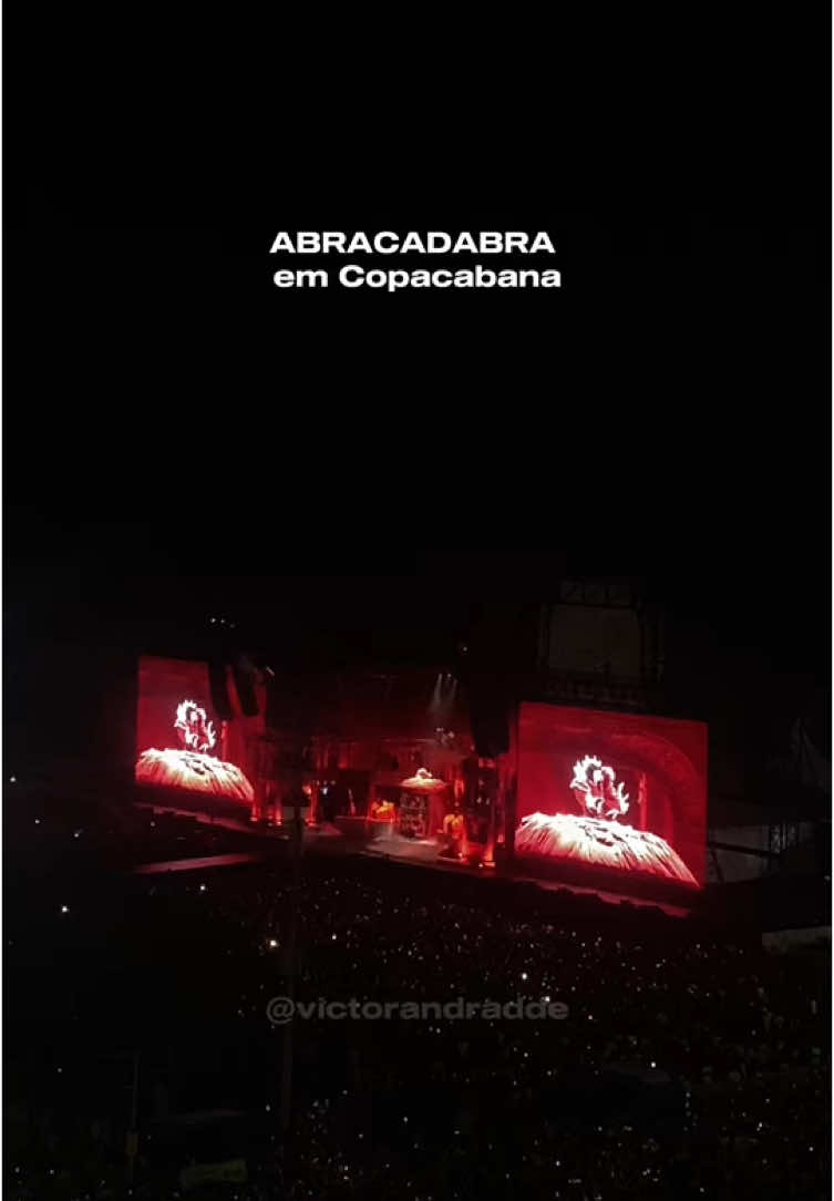 Abracadabra em Copacabana #ladygaga #todomundonorio #abracadabra #genteolhaisso @ladygaga 
