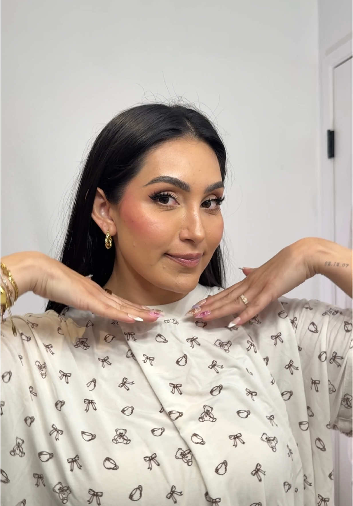 my entire night skincare routine 🌙✨  @deziskin makeup remover @Youth To The People cleanser @Clean Skin Club face cloths  @Monday Born rebirth serum  @RéVive Skincare Official moisturizer  @Therabody led face mask @Philips Shop US sonicare toothbrush @quip water floss @LAWLESS Beauty lip mask  #asmr #asmrvideo #asmrsounds #asmrskincare #asmrtiktok 