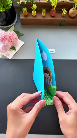 🎉 Ready for a fun and creative DIY project to celebrate Labor Day? 🌾 In this easy step-by-step guide, we're using just two A4 sheets of paper to create a cute, three-dimensional rice planting craft! 🍚 This simple, yet amazing craft is perfect for kids and parents to enjoy together. Get your scissors, glue, and creativity ready because this is a fantastic Labor Day activity that doubles as a fun and educational way to celebrate. 🇺🇳✨ 👨‍👩‍👧‍👦 Whether you're looking for a fun parent-child activity or just want to introduce your little ones to the joy of crafting, this simple rice planting DIY will surely bring smiles and spark creativity. It's a great way to make lasting memories, bond with your child, and have some quality family time! 🖍️💖 🚨 Don’t forget to grab your materials and give it a try—this project is so simple, you'll be amazed at the end result. Plus, you can display your beautiful rice planting craft as a decoration to brighten up your home for Labor Day. 🎊 👉 Like, follow, and share with your friends to spread the crafting joy! 📲 #KindergartenHandicraft #LaborDayCrafts #Handmade #HandmadeDIY #ParentChildHandmade #LaborDayFun #RicePlantingCraft #CreativeKids #SimpleDIY #CraftingWithKids #EasyCrafts #FamilyCrafts #DIYIdeas #DIYFun #CraftTutorial #FunWithPaper #KidsCrafts #CraftingTogether #papercrafts 