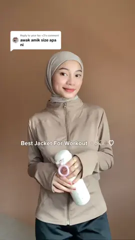 Replying to @your fav <3 i amik size L sebb nak loose sikit, kalau nk fit kat badan better amik size biasa tau 🫰🏻#sport #sportlover #sportjacket #sportsjacket #sportsjackets #joggingoutfit #jackets #jacketsport #workoutfit 