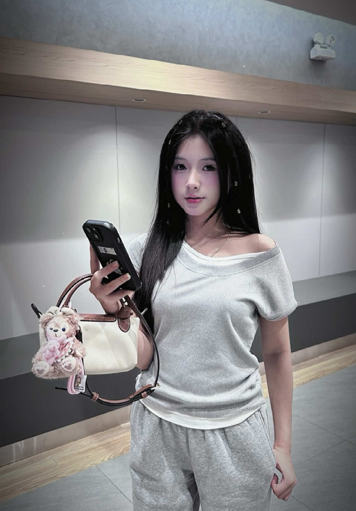 Vắng anhs