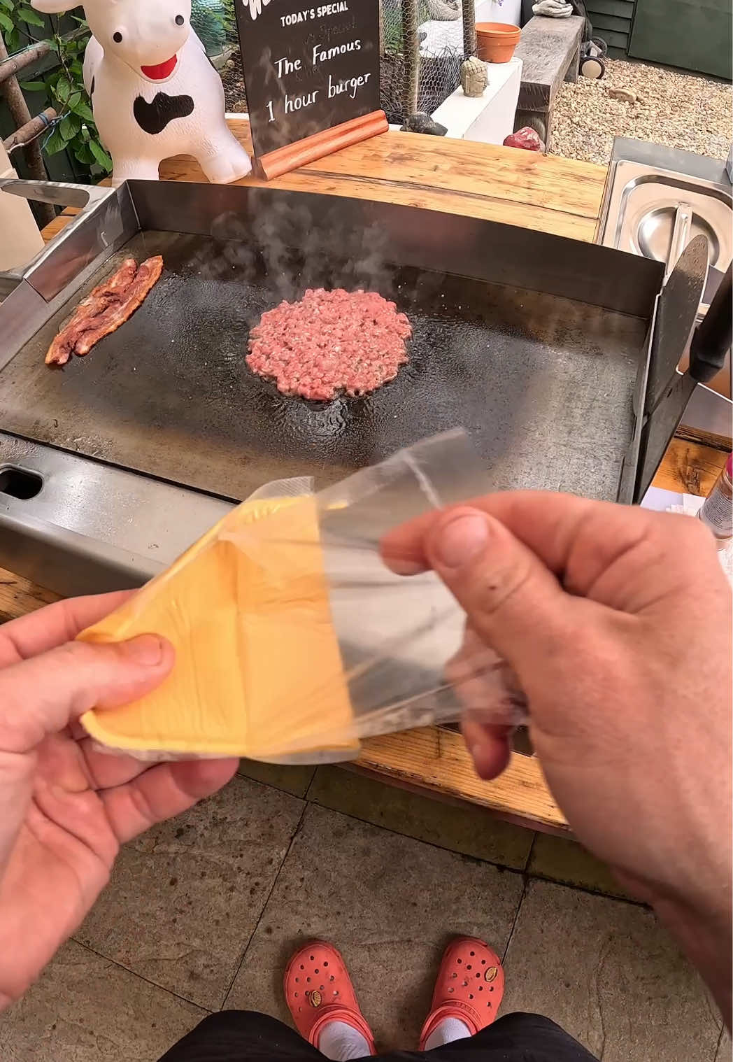 “1 hour burger incident” 😂