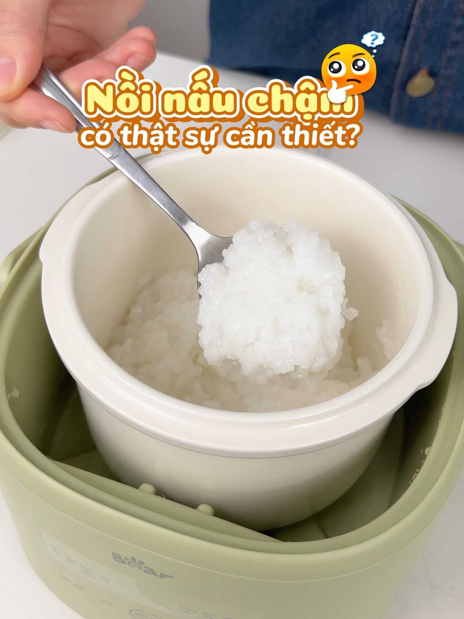 Nồi nấu chậm không phải vì mẹ lười, mà là mẹ đã biết yêu bản thân hơn một chút ☺️ Không cần giỏi giang mọi thứ, chỉ cần có Bear bên cạnh – việc bếp núc cũng êm hơn bao lần~ Có Bear rồi, mẹ chỉ cần yêu thương thôi 💖🥰 #4h10e #noinaucham #noinauchaocham #noinauchaochambear #andamcungbe #mebe #giadungtienich #giadungtienloi #bearvietnam #viral #foryou #xuhuong #vaobepcungtiktok #giadungthongminh #giadungtienich