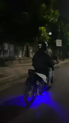 Cuma spek bucin bukan spek kencang🤪#penggunaring17 #penggunaring17id🇮🇩penggunaring17 #ring17style🇮🇩bancacing #bukansembarangbancacing🔥 #savering17🇳🇱 #tsid🇲🇨thailandstyle🇳🇱penggunaring17 