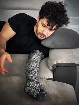 When your hand went numb 💀