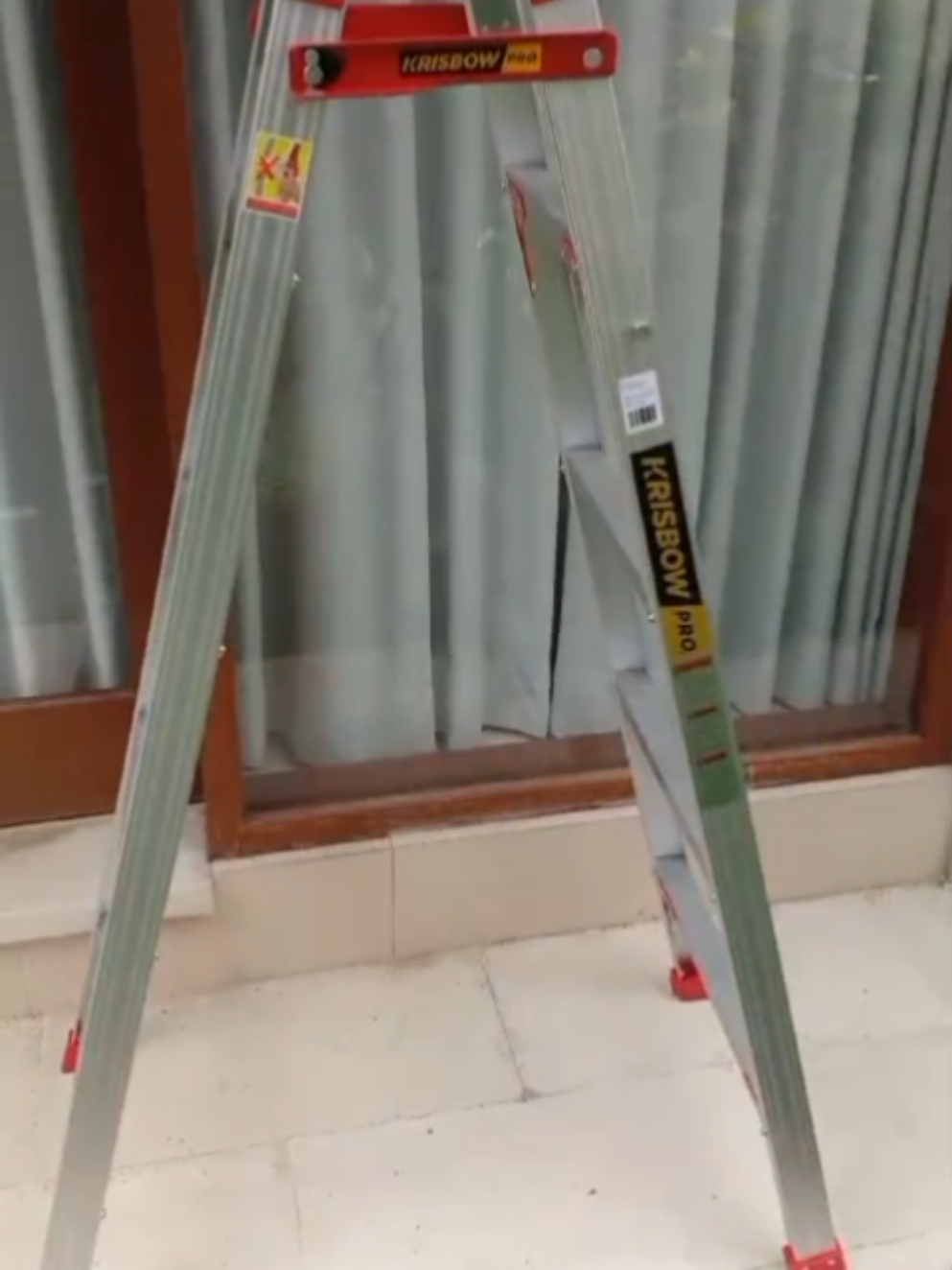 Tangga lipat aluminium multifungsi ringan dan kuat, ukuran 150cm posisi A dan 300cm posisi lurus #tiktokfyp #racuntiktok #tanggaalumunium #tanggalipat #promo #krisbow #azko 