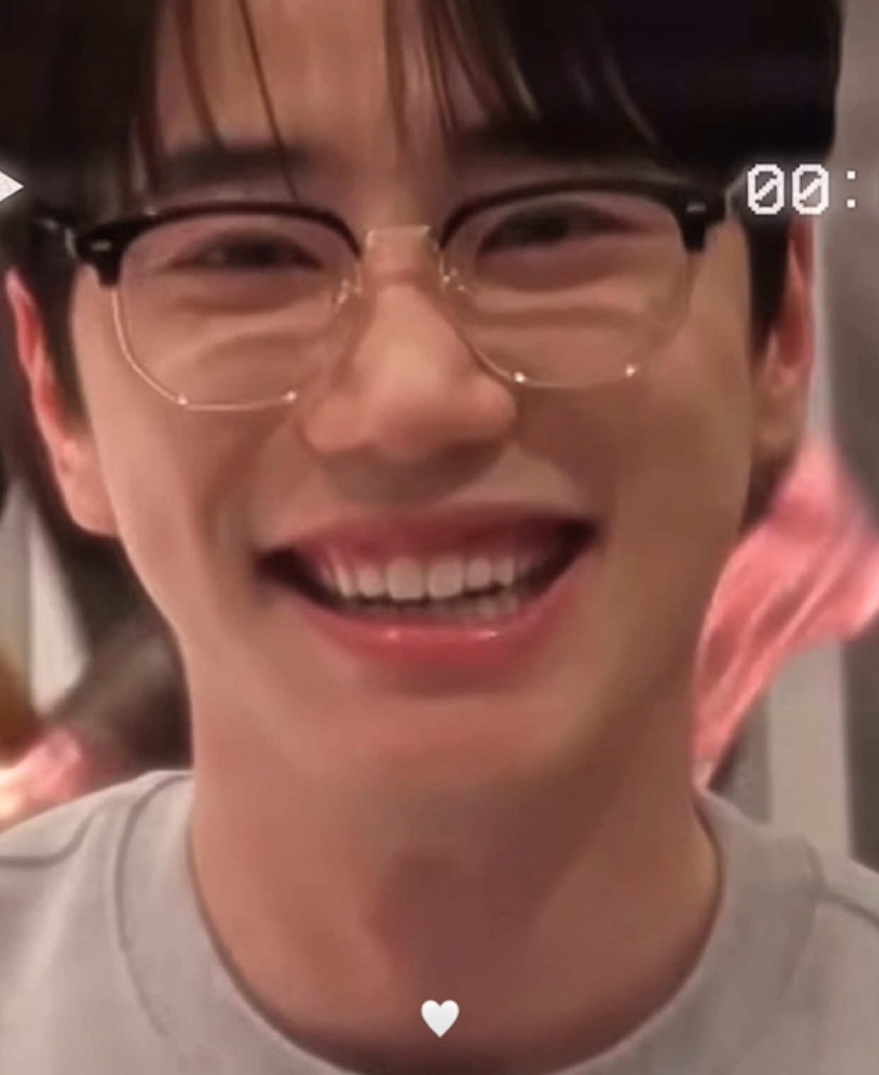 I’m critically head over heels for this guyy😭🥹💞💓💗 junyoung what have you done to me…  (the zooming on his lips is so real like who wouldn’t?!!) #leejunyoung #이준영 #edits #weakheroclass2 #fypツ 