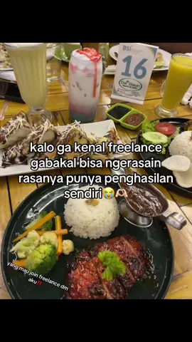 pelajar yang pengen punya penghasilan sendiri sini join🫶🏻#freelance #freelancepelajar #bisnisanakmuda #fypage #xybca #caricuanonline 