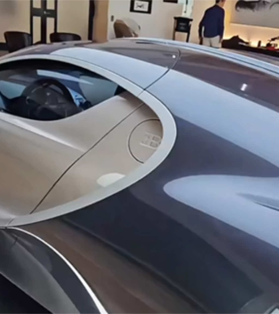 Xe cỏ Bugatti đây A/E #sieuxe #care #bugatti #oto #auto #showroom #xesang 