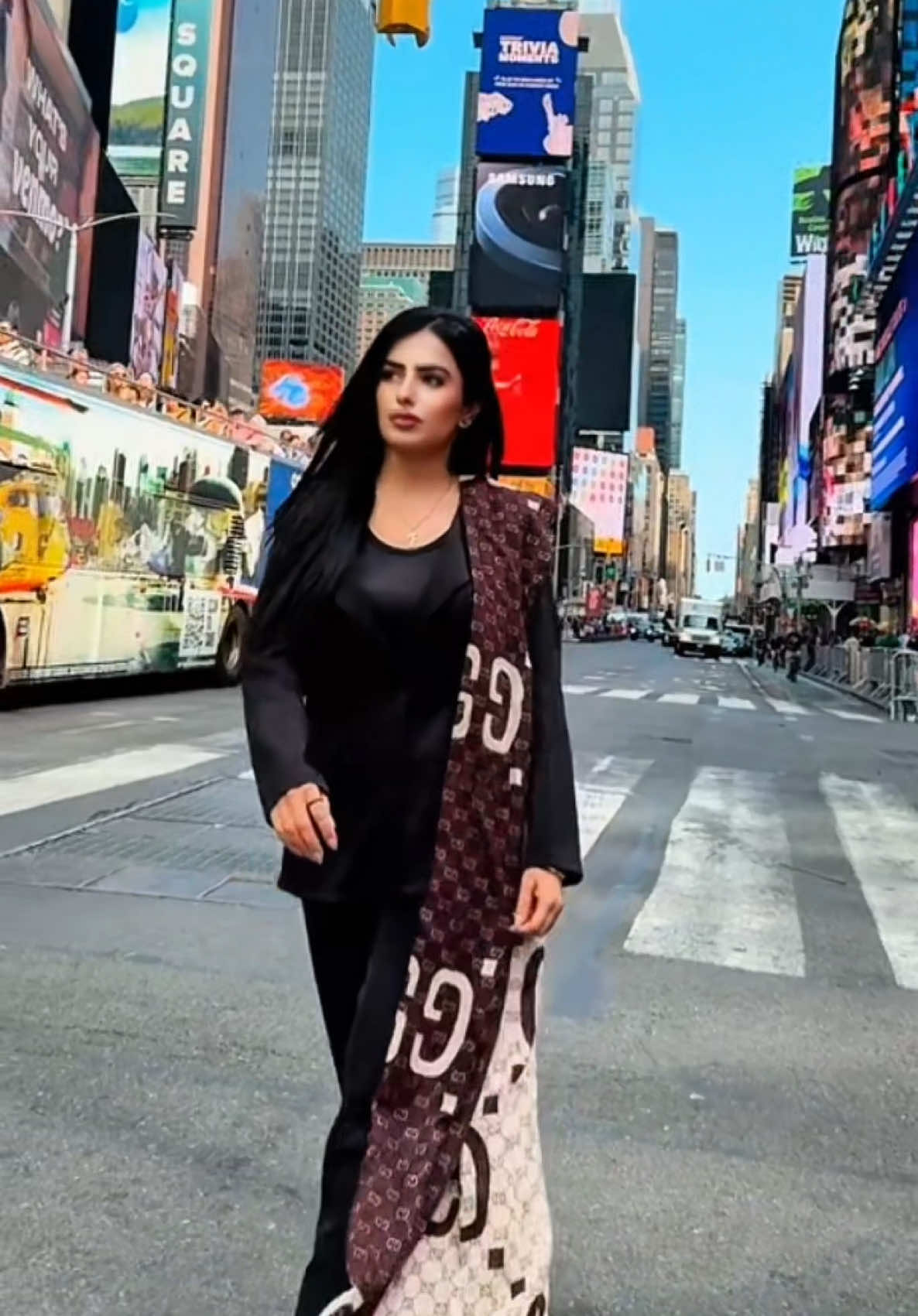 ✈️🇺🇸Pind Di Sherni 👸#khaani #punjabi #pakhtoon #desi #pind #leader #mrpattlo #patlo #rajabbutt #gururandhawa 