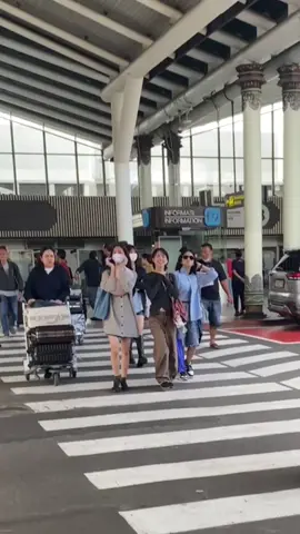 arrived, welcome back home gantengggg @jkt48.ella.a  @Mand🖤 @Greesella Adhalia #ellajkt48 #greeseljkt48 #mandajkt48 #fyp #masukberanda #xyzbca #jkt48 