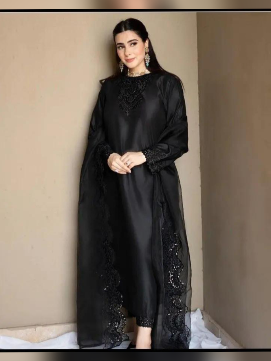 #dressdesigns #dressdesignforeid #dressdesignforeid2025 #dressdesignforgirls #blackdressdesign #blackdressdesignideas #lattestdressdesign 