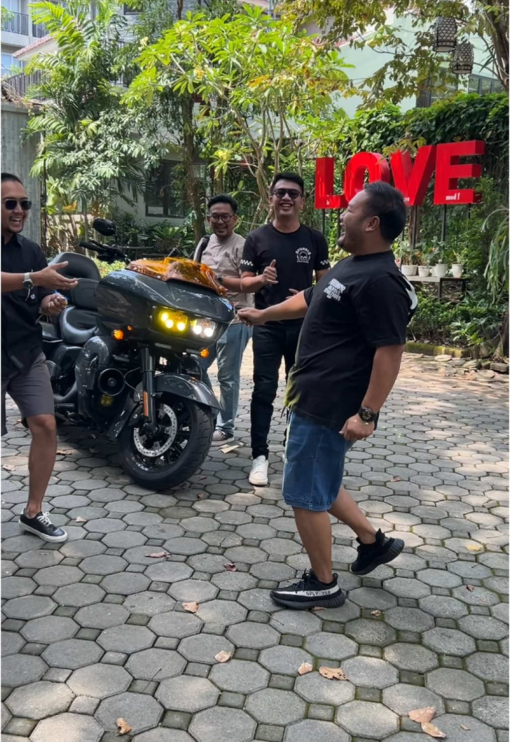 Don Jumbo Joget 😂 #fyp #harleydavidson #bbiw #fyppage #joget 