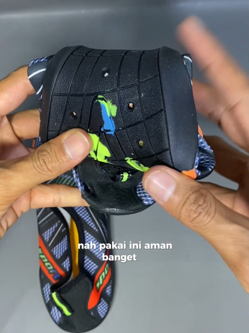 Membalas @baksomieayamserambekonan sepatu olahraga air mancing atau jalan di pantai. harga terjangkau banget #sepatuolahragaair #sepatumancing #sepatumancingantislip #mancing #mancingmania 