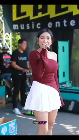 Di waktu petama kali aku... @kurniarahma #lalunamusicentertaiment #dangdutstory🔊 #bololawasofficial #fyp 