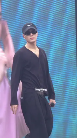 พี่เเจ็คหล่อเกิ้นนนนน หัวใจกูเกือบหยุดเต้น 💚🐢 เค้าให้ใจชั้นอาะเนาะ🤣 #JacksonWang #got7  #GOT7_NESTFESTinBKK