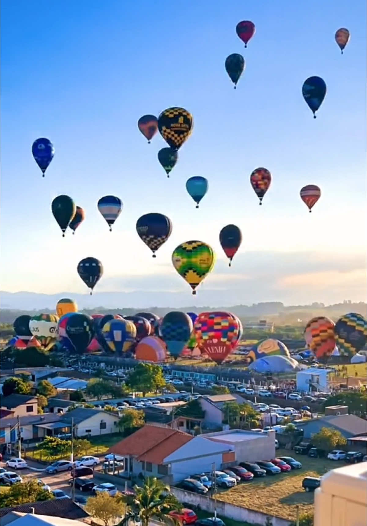 35° Festival Internacional de Balonismo em Torres/RS. #balonismo #torres #riograndedosul 