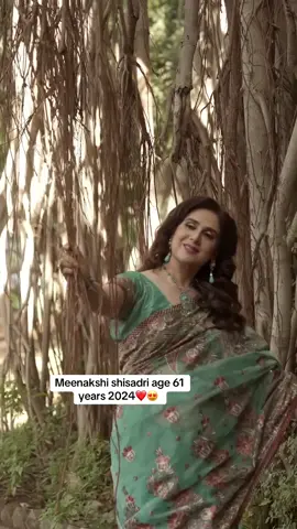#foryou #foryoupage❤️❤️ #meenakshisheshadri #fyp #pyarkernewalekabhideetenahi #heromoviesong #bollywoodsong #oldhindisong 