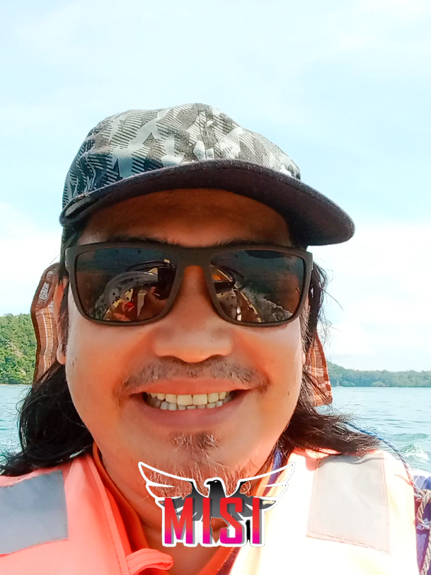 Jommmm ke pulau kita guys : Kalau ada yang saa minat kasik Roger ah.. Kaki mancing kaki pantai kaki hiking kaki berenang kaki kayak mai.. Kita runding group package. Kita layan sampai lebam.. InshaAllah #penyabung #jetipenyabung #pasirlanun #endau #pulau #endaumersing #fypp #fyp #fypage #foryou #pulautioman 