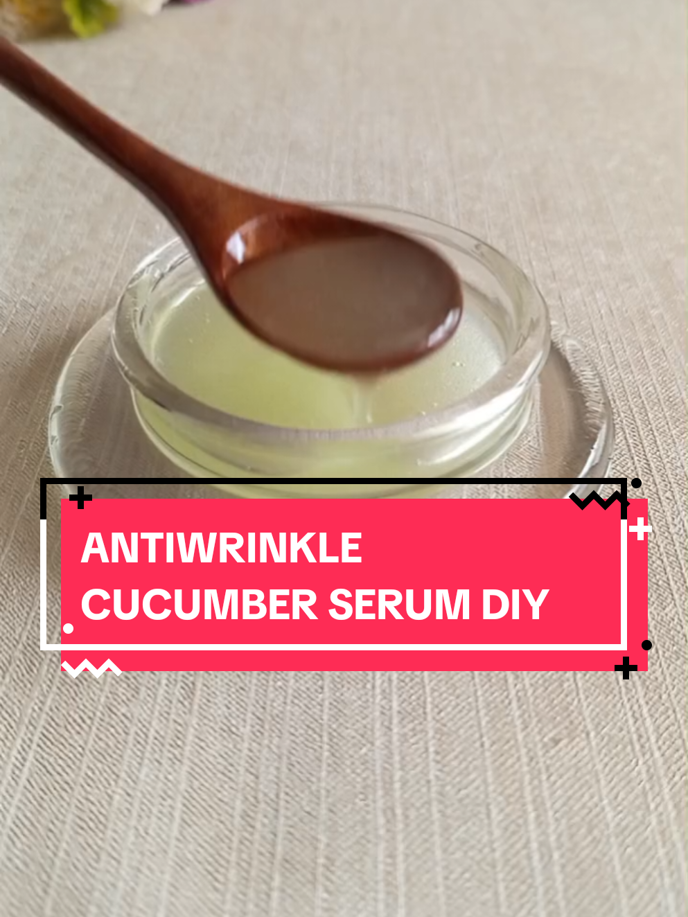how to make antiwrinkle cream with cucumber. #skincare #antiwrinkle #antiaging #facecream #naturalskincare #naturalremedy #naturalrecipes 