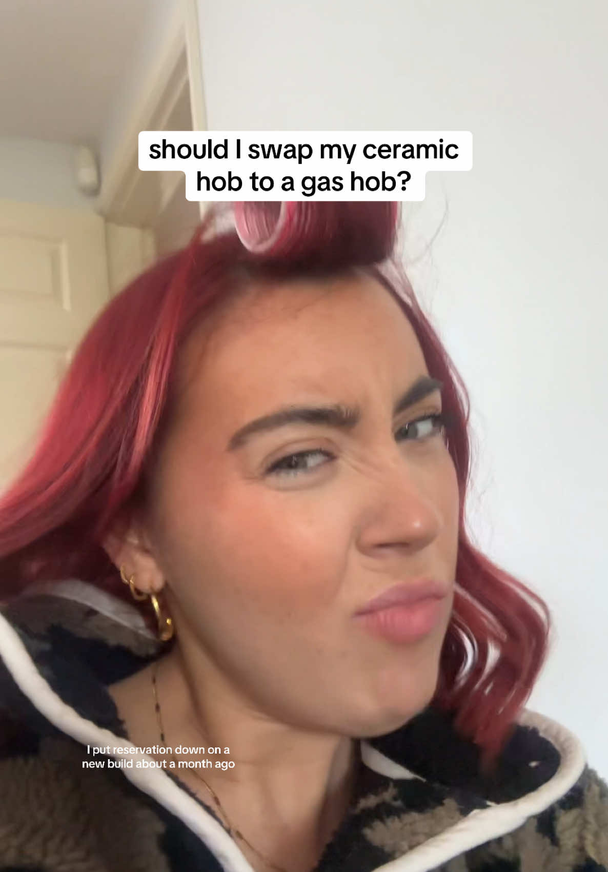 someone convince me ceramic hobs are good pls #newbuildhome #newhouse #kitchen #ceramiccooker #gascooker #kitchentips #kitchencooking 