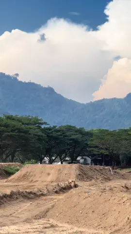 🏝️ #motorcross #grasstrack #latihanfisik 