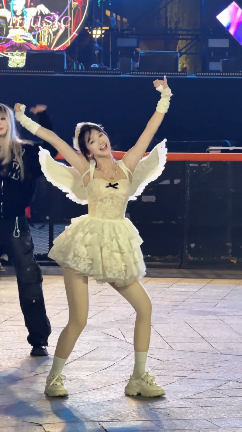 #wannaseeyoudance  #sambadobrasil  #remix #dj #dance  #chinesefashion7 