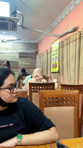 হীরাঝিলের খিচুড়ী মানে অতুলনীয় 😋😋 Facebook page:Daily Dose by Kohinoor#bdtiktokofficial #viewers #tiktok #followers #favourite #fypシ #daily #viralvideo #yummy #tasty #followerstiktok @Bangladesh TikTok #dhaka 
