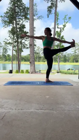 Yoga Flow Ideas 💡 : Intermediate yoga pose with transition 💫  #yoga #yogaflow #intermediate #yogagirl #ashtanga #ashtangayoga #fyp #foryou #fypage #yogateacher #yogafulltime #yogatok #creatorsearchinsights 