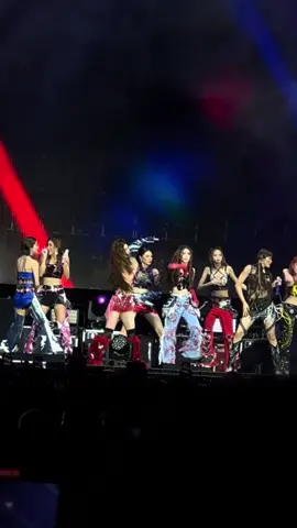 SMOOTH NG NEW CHOREO!!! #bini #auroramusicfestivalclark2025 #biniph @BINI PH @Bini Aiah Arceta @loiverever౨ৎ @MIKHA LIM. @G W E N @C O L E T :):) @STACEY @Sheena Catacutan @JHOANNA 
