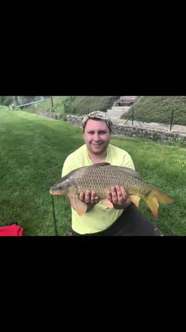 Kapr dneska sem chytil délka 64 a váha 8.5vaga