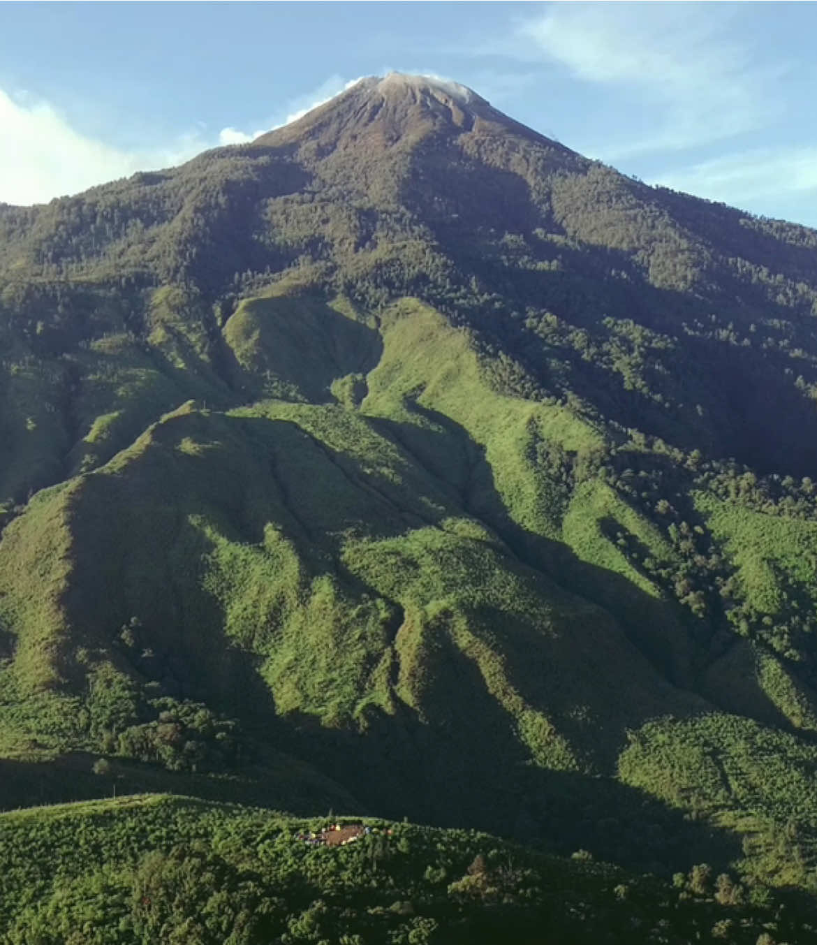 Bahu dari Gunung Welirang, Gunung Pundak 1.585 MDPL #gunungpundak #welirang #mojokerto 