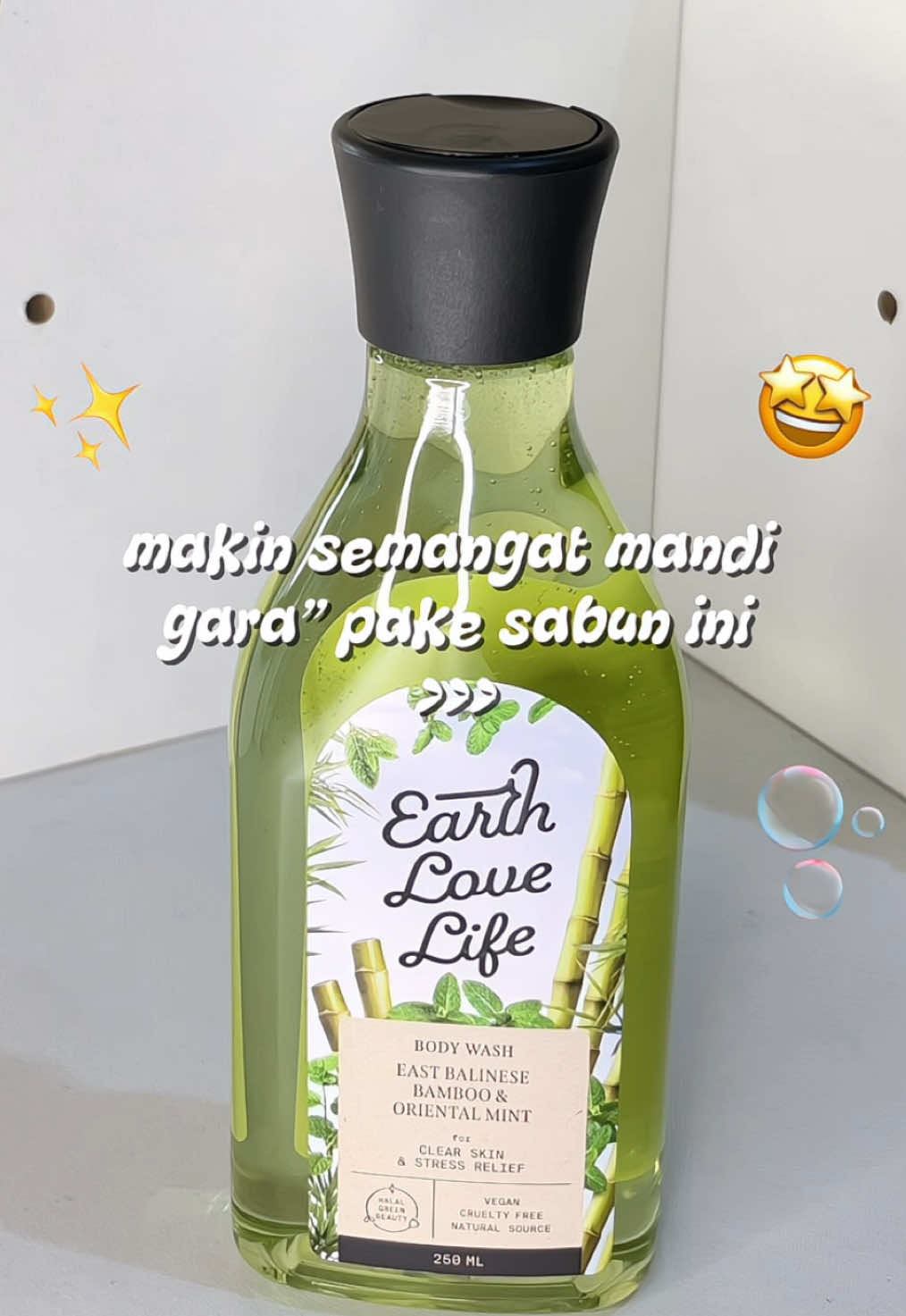 Mandi rasa spa, tiap hari.  #EarthLoveLife #BalineseBamboo #earthdamaikanjiwa #earthsambutapril #bodywash 
