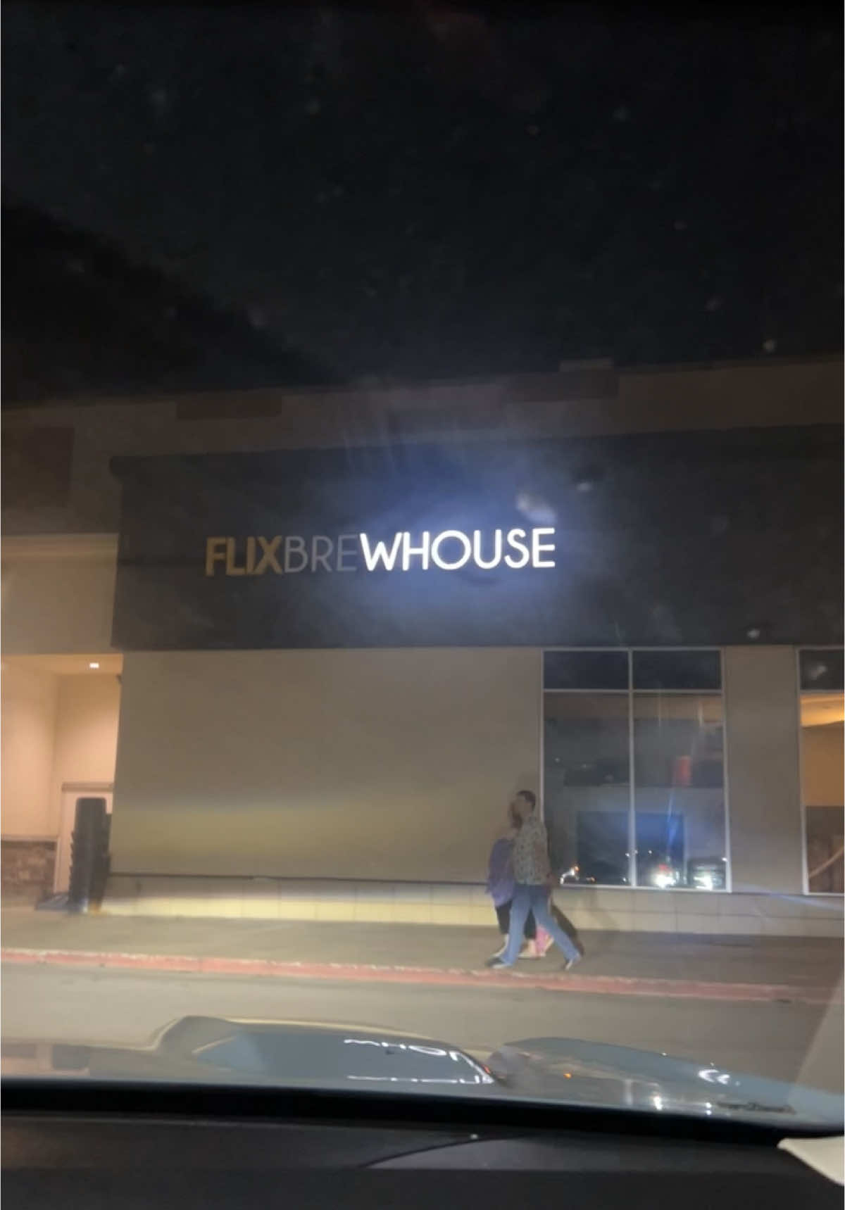 My bf took me to Whouse😍