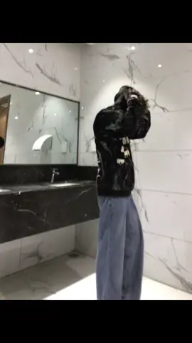 #fypviralシ #views  #xybca #iwishyouwerehere #livephoto 