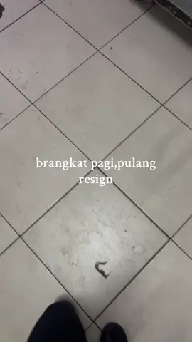 finally #hotelier #xybca #resign 