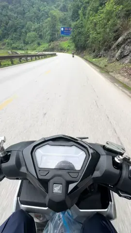 Xe cà tàng lên lúc nào cũng đi một mình 🥲#vario125 #mocchau #thunglunannaka #vanho #variodokieng❤️ #tânyênbắcgiang 