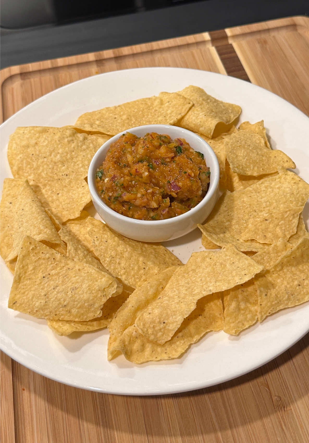 Sweet, spicy, and absolutely addictive—this mango chutney is your summer game-changer! Made with ripe mangoes, Indian spices, and love. - 1 Raw Mango - 2 tomatoes  - 3-4 green chilies  - 3-4 garlic cloves  - cilantro chopped  - 1/2 chopped onion  - salt - red chili powder Mango chutney recipe | Homemade mango chutney | Indian mango chutney | Spicy mango chutney | Sweet and tangy chutney | Easy chutney recipe | Summer chutney ideas | Viral chutney recipe #fyp #fypシ #fypシ゚viral #fypage #foryoupage #viral #trending #tiktok #viralvideo #Foodie #EasyRecipe #quickrecipes #Summer #growmyaccount #snacks #chutney #mangochutney #nachos #salsa #salsaverde #tortillachips #mangosalsa 