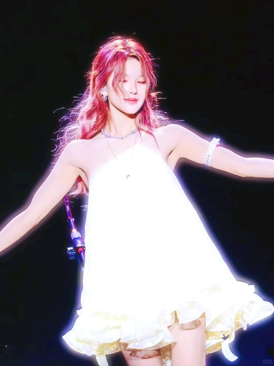 🥰 #trieulotu #zhaolusi #rωxψ #xuhuong #haydetoitoasang #almostlover #lovesambition #vungtromkhongthegiau #Thestoryofpearlgirl #赵露思 #hiddenlove #remngocchausa 