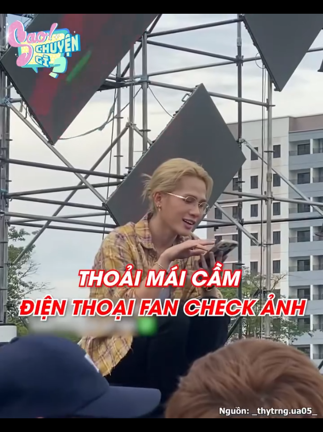 Thích cái cách ảnh gia trưởng, kiếm soát fan 😂 #YAN #jack 