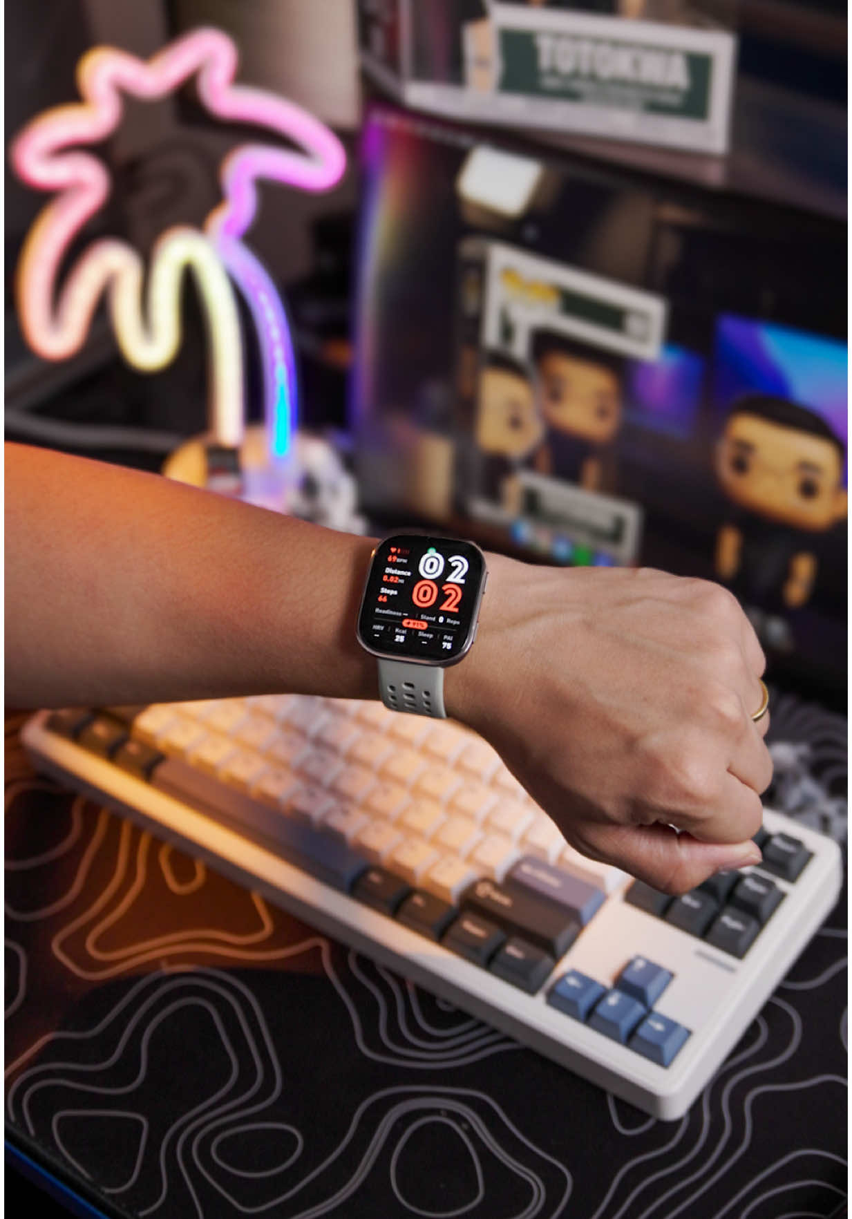 Need a smartwatch that keeps up with your active lifestyle? The Amazfit Bip 6 has a stunning AMOLED display, 14-day battery life, and 140+ workout modes. Track heart rate, sleep, and SpO2 24/7—and sync everything to Apple Health. All that, plus Bluetooth calls right from your wrist. #AmazfitBip6 #SmartwatchReview #FitnessGadget #WearableTech #Totokwa @AmazfitPH 
