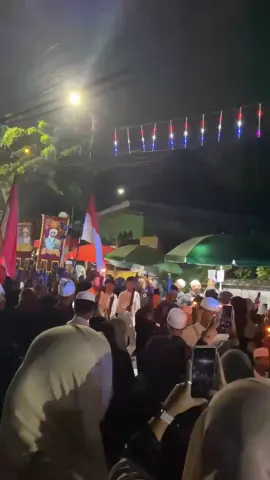 Arak-arakan majelis nurul mustofa💞 📍srengseng sawah bersholawat #nurulmustofa_original #fypviral #sholawat #habibathosabdullahassegaf #habibaliuraydiyassegaf  #habibhasanbinjafarassegaf #nurulmusthofa #masyaallahtabarakkallah 