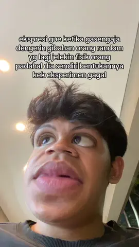 kayanya lu butuh kaca deh