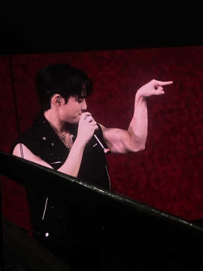 P JEFF HANDLE YOUR NONG PLS. #barcodetin #gmmtvboys #jeffsaturredgaintconcert 