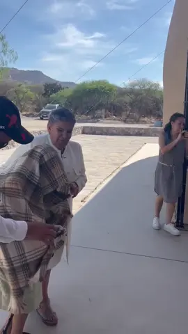 96 años y contando! Eres única abuelita!! @Gloria Trevi @De Primera Mano 